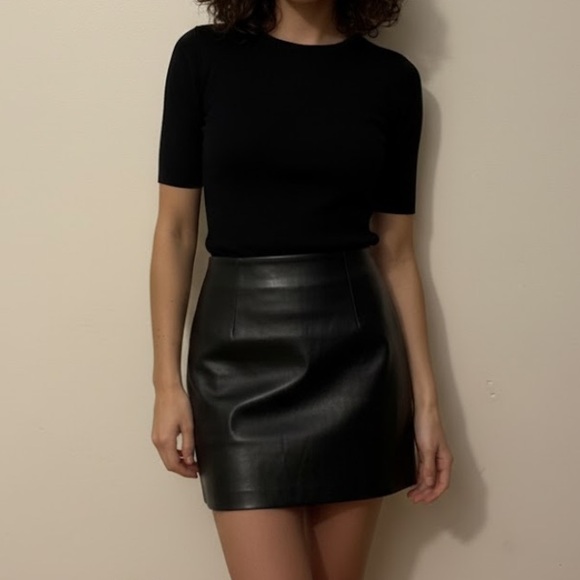 & Other Stories Leather A-LINE MINI SKIRT in Black Size 2